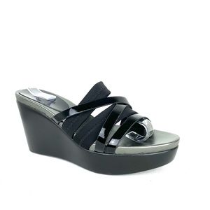 NWOT Donald J. Pliner leather wedge sandals